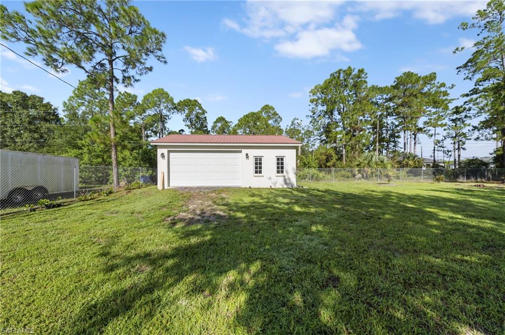 1111 Calvin Ave Property Photo 38