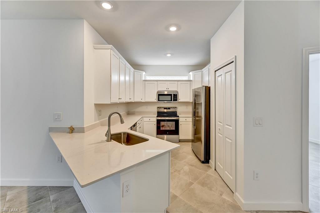 20545 Hazelnut Ct S Property Photo 3