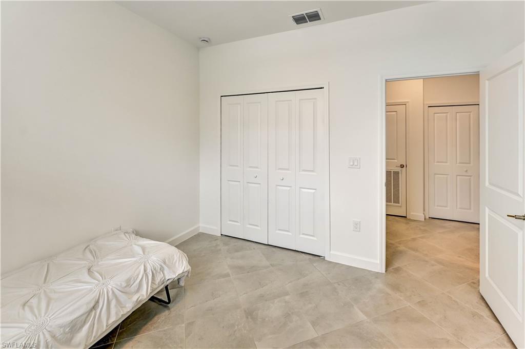 20545 Hazelnut Ct S Property Photo 11