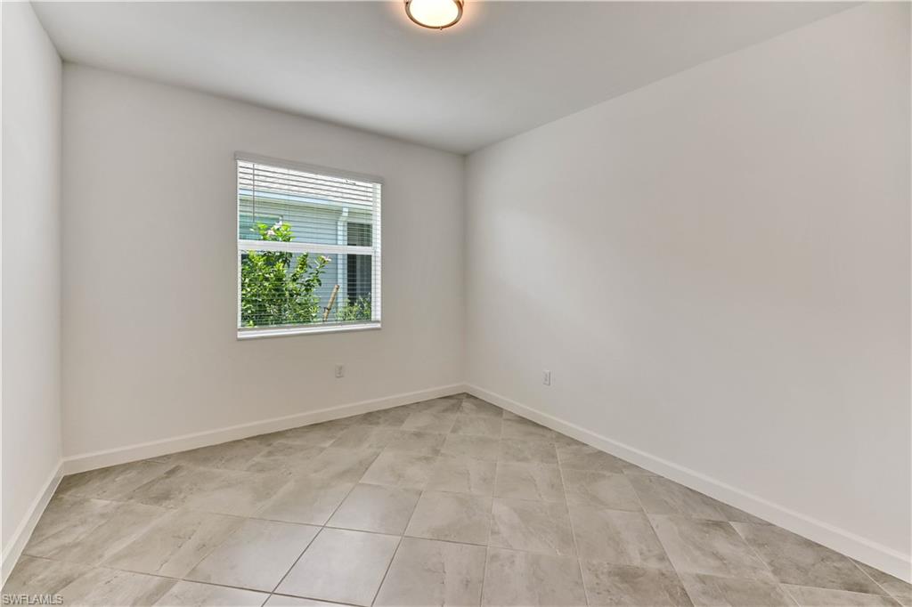 20545 Hazelnut Ct S Property Photo 17