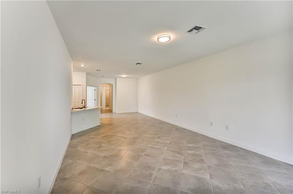 20545 Hazelnut Ct S Property Photo 18