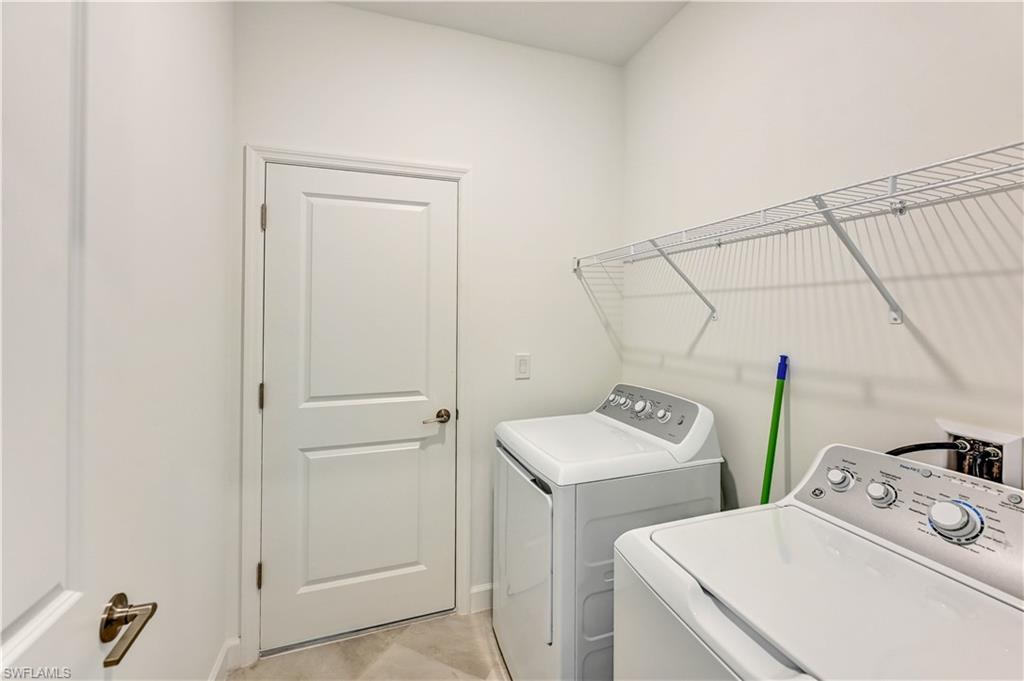 20545 Hazelnut Ct S Property Photo 23
