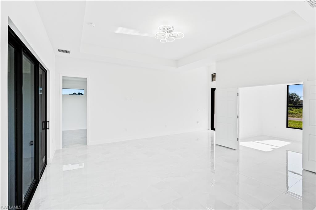 376 Cratsley Ave S Property Photo 10