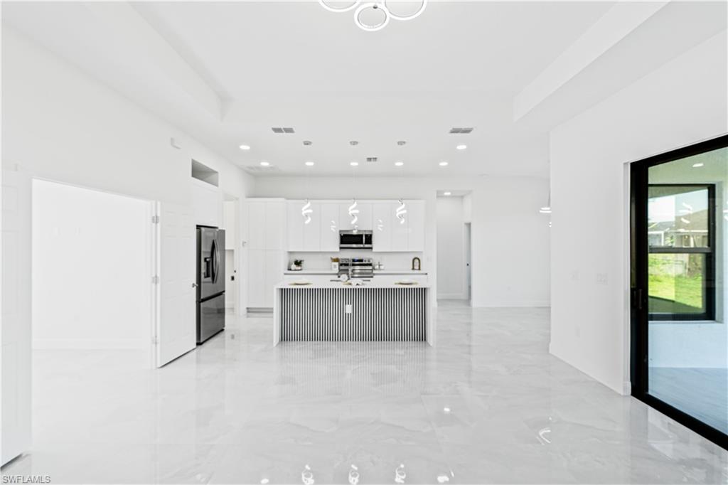 376 Cratsley Ave S Property Photo 11