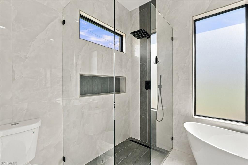516 Nw 35th Pl Property Photo 18