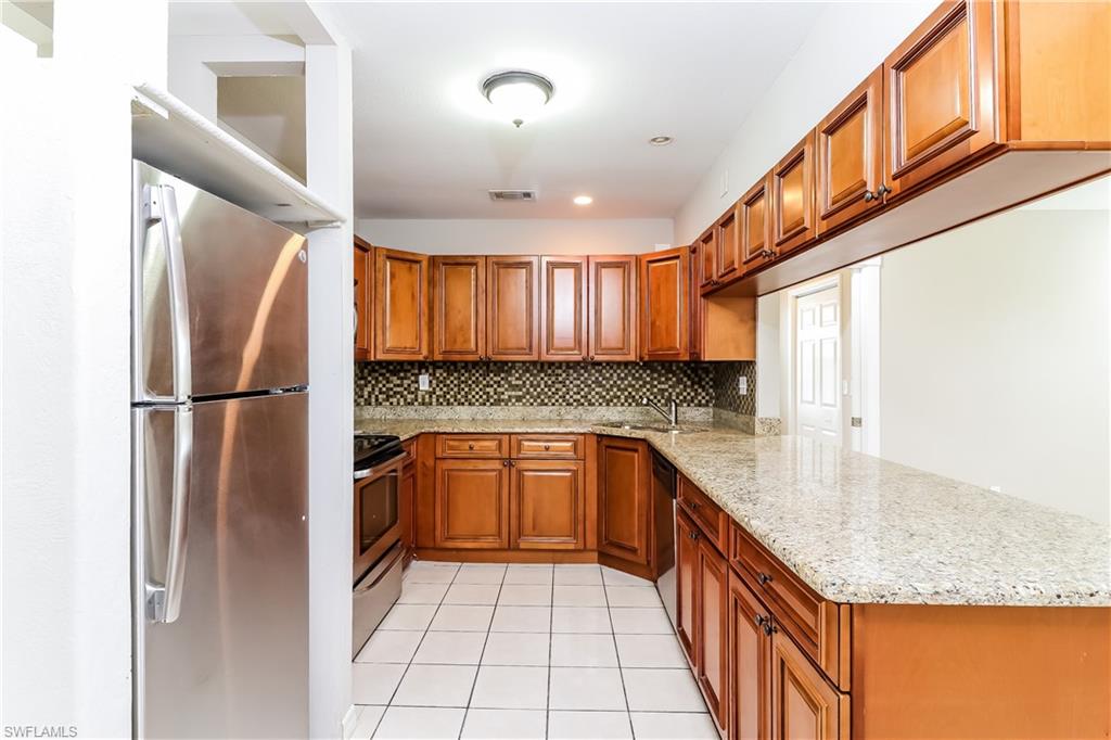 4295 Natchez Ter Property Photo 6