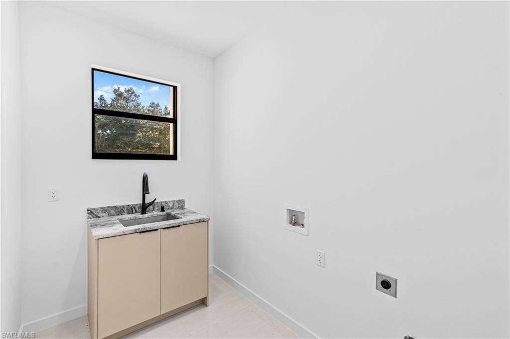 1501 Lovett St Property Photo 32