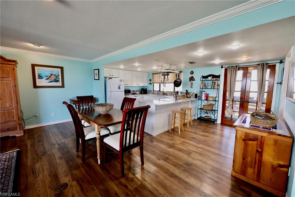 7702 Bocilla Ln Property Photo 15
