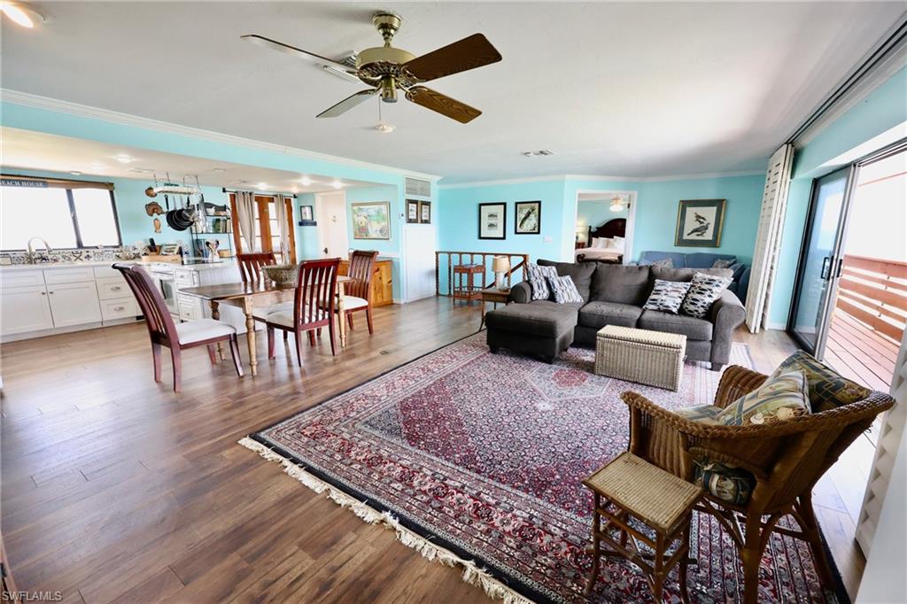 7702 Bocilla Ln Property Photo 19