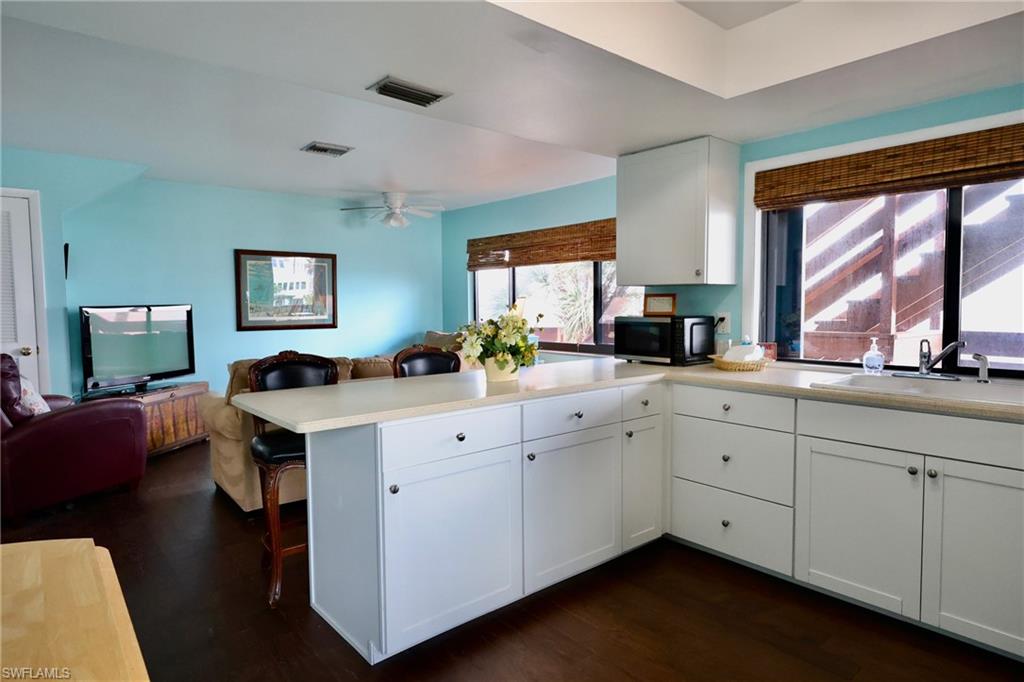 7702 Bocilla Ln Property Photo 34