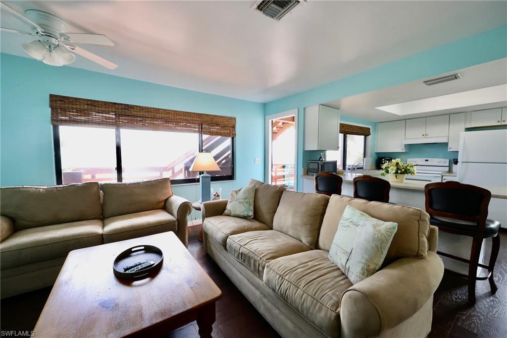 7702 Bocilla Ln Property Photo 36