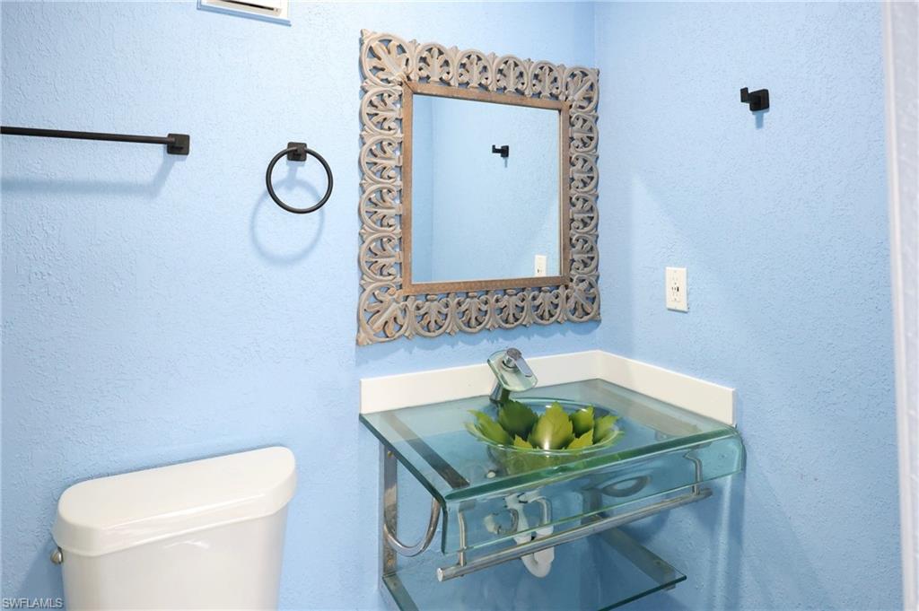 7702 Bocilla Ln Property Photo 53