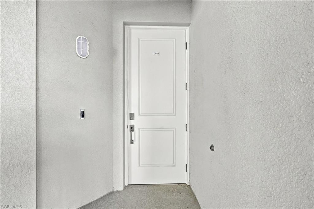 5479 Double Eagle Cir 3628 Property Photo 2