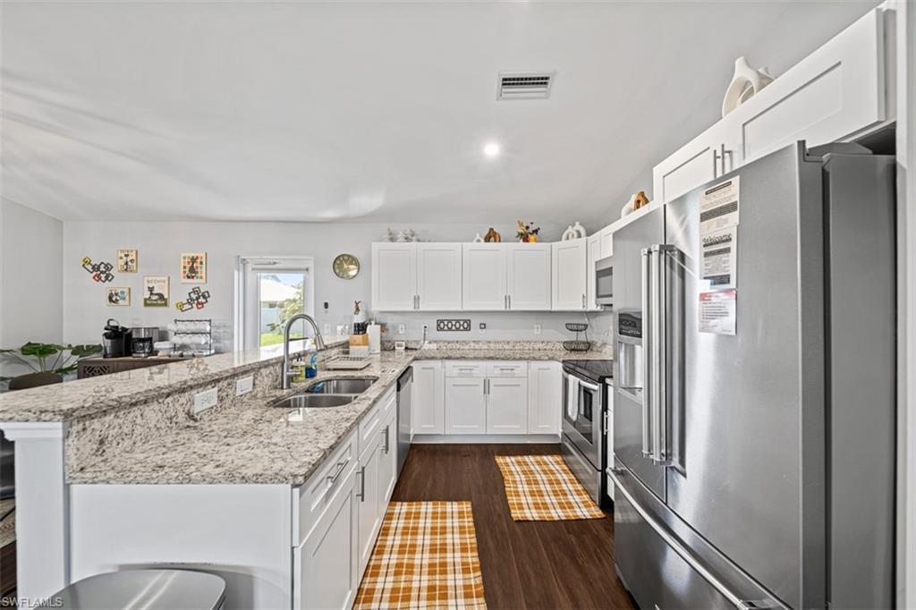 522 Ne Van Loon Ln Property Photo 15
