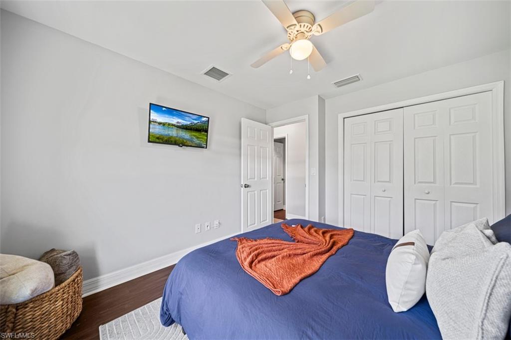 522 Ne Van Loon Ln Property Photo 18