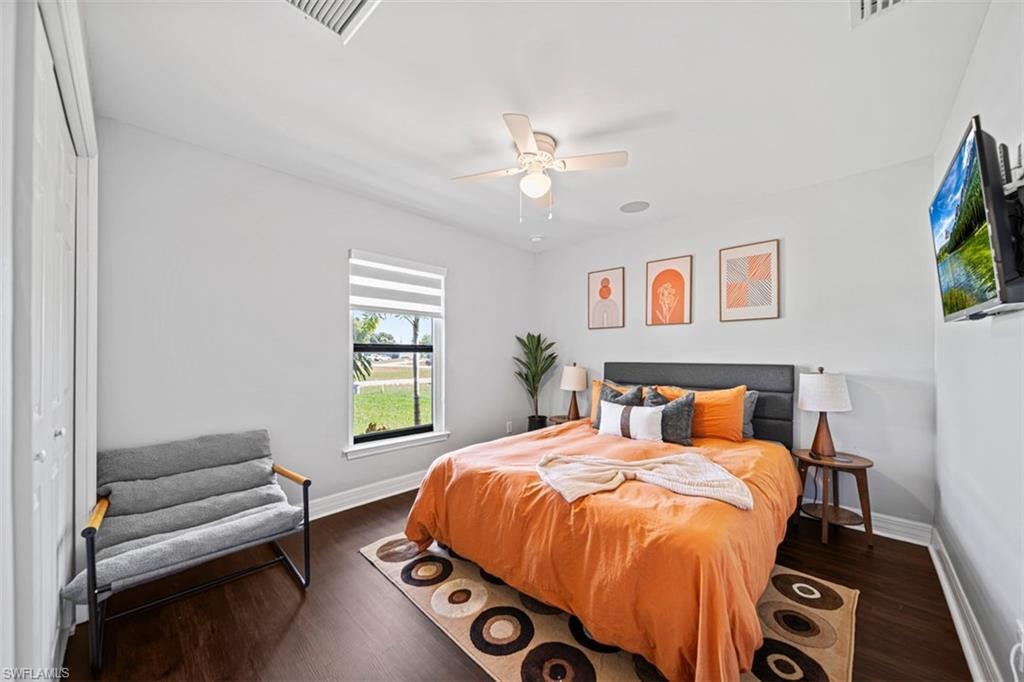 522 Ne Van Loon Ln Property Photo 20