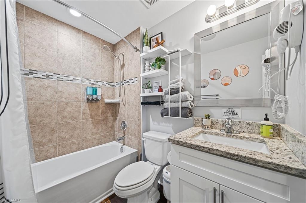 522 Ne Van Loon Ln Property Photo 23
