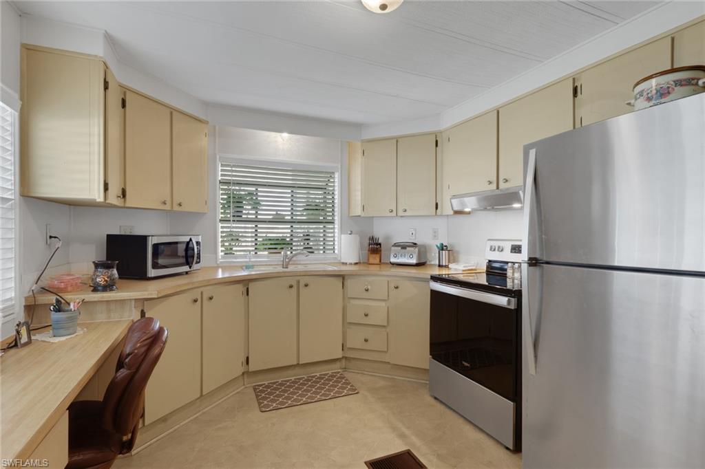 3390 Galaxy Way Property Photo 7