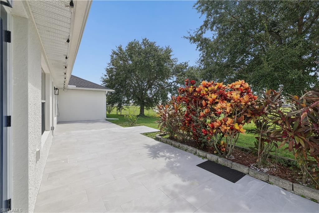 930 Nw Juanita Pl Property Photo 33