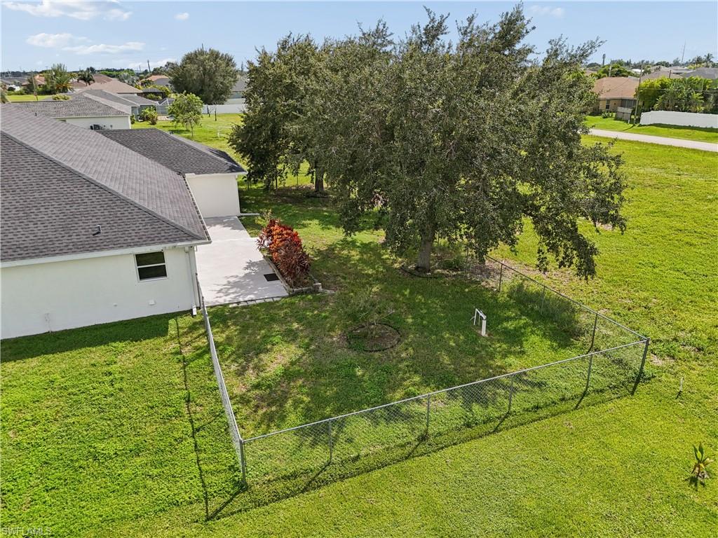 930 Nw Juanita Pl Property Photo 43