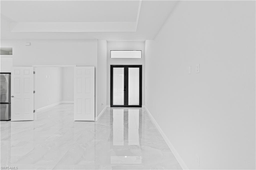 736 Chambers St E Property Photo 12