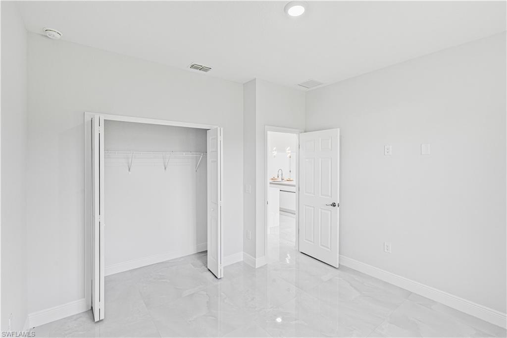 736 Chambers St E Property Photo 31