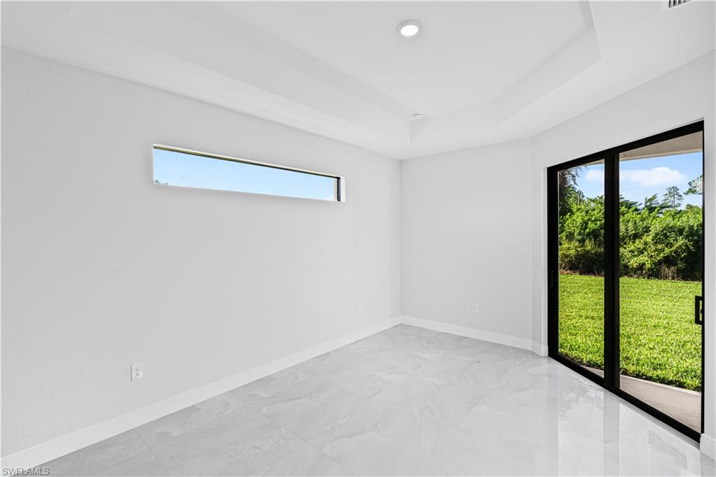 736 Chambers St E Property Photo 35