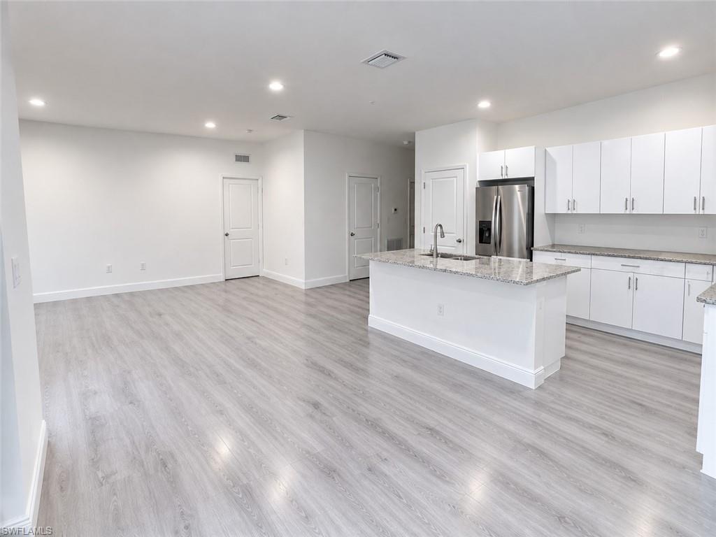 5004 Moon Ln Property Photo 11
