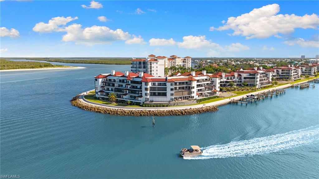 533 La Peninsula BLVD 533