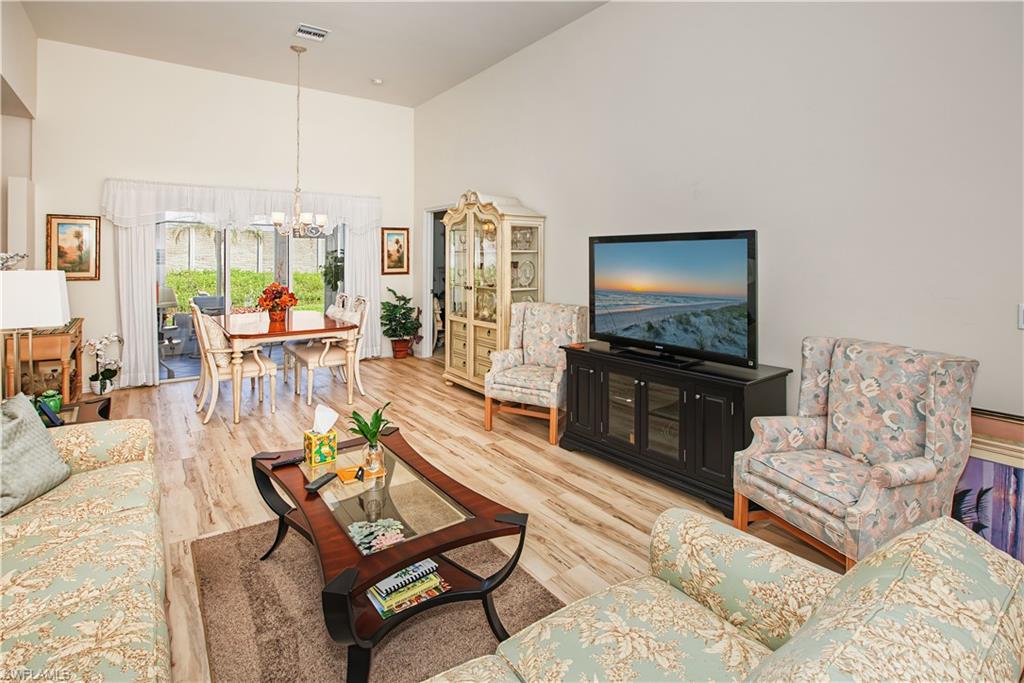 3821 Ponytail Palm Ct Property Photo 8