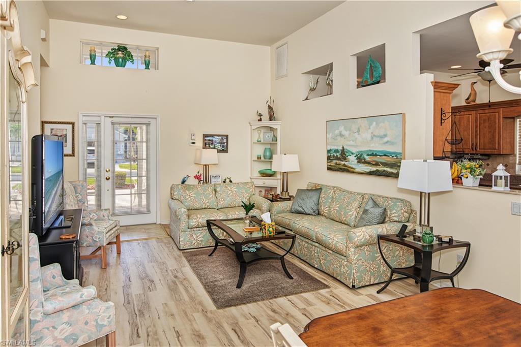 3821 Ponytail Palm Ct Property Photo 10