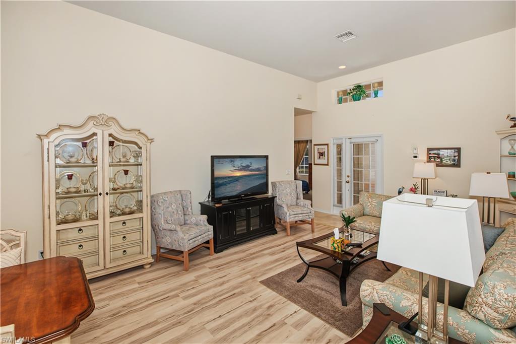 3821 Ponytail Palm Ct Property Photo 12