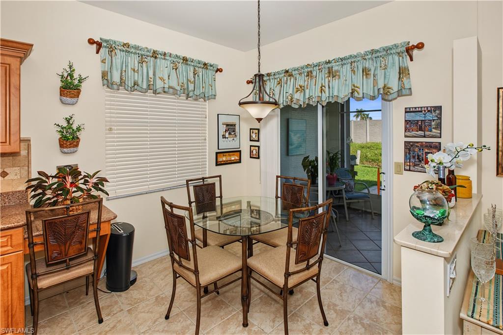 3821 Ponytail Palm Ct Property Photo 19