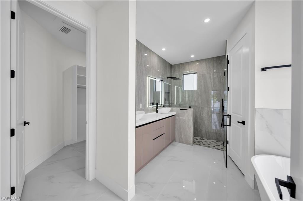 3221 Sw 3rd Ter Property Photo 21