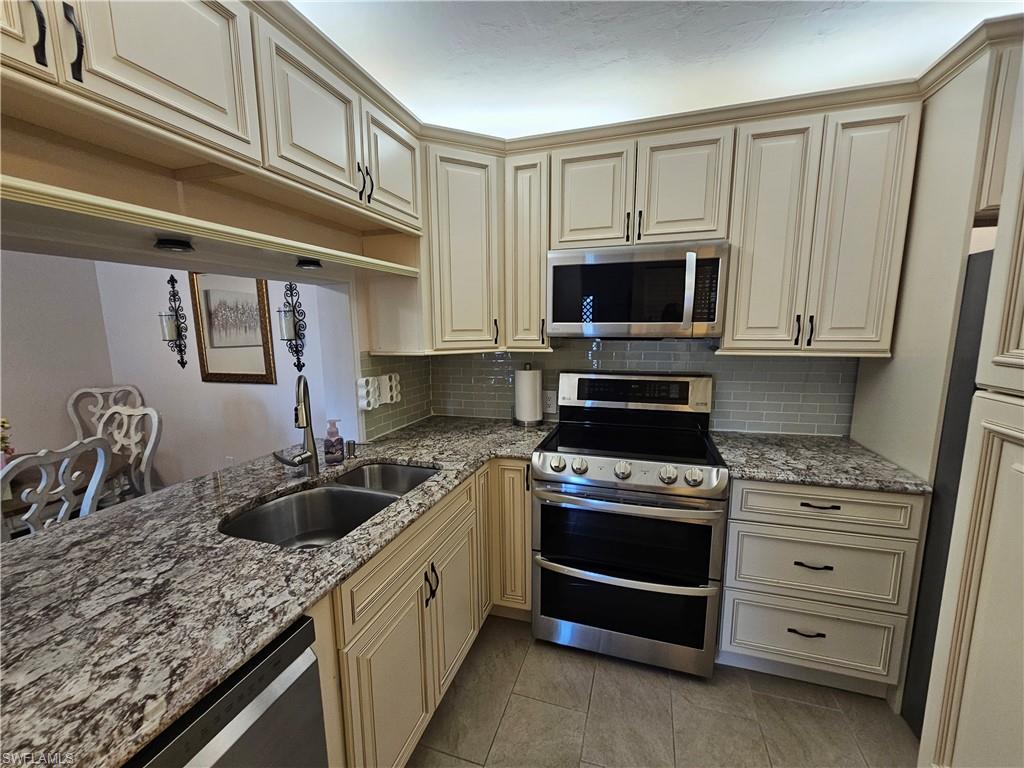 9610 Green Cypress Ln 2 Property Photo 14