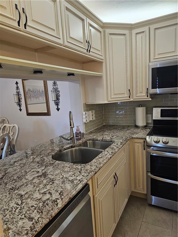 9610 Green Cypress Ln 2 Property Photo 17
