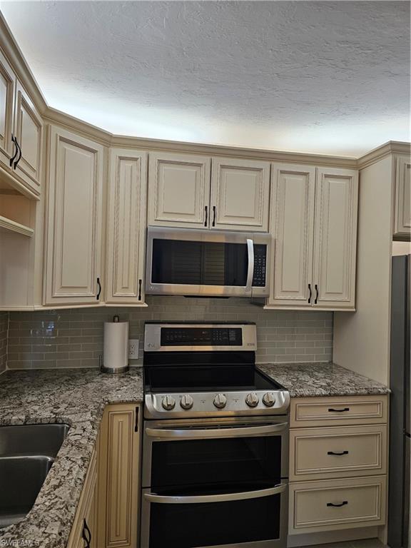 9610 Green Cypress Ln 2 Property Photo 18