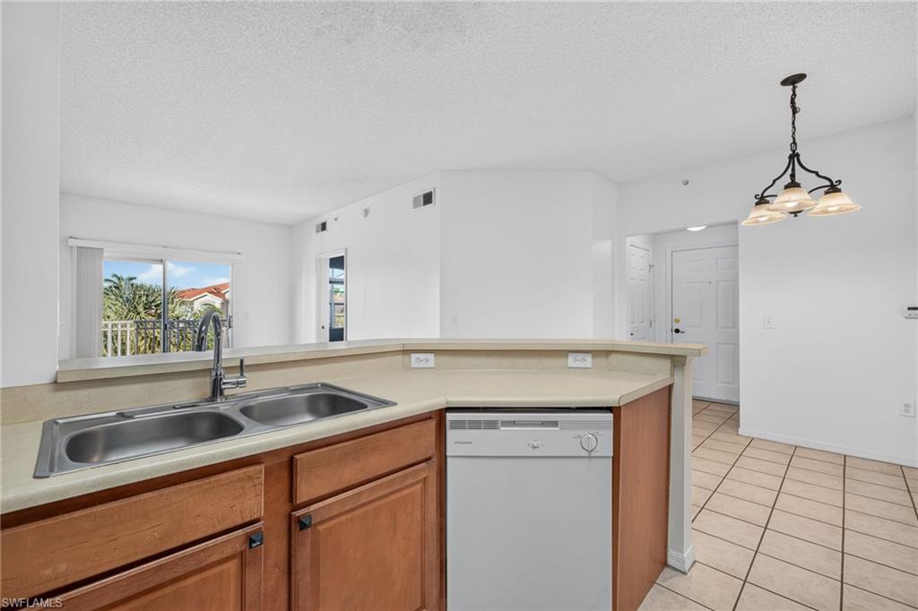15655 Ocean Walk Cir 301 Property Photo 14