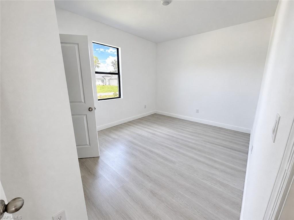 6045 Keystone Cir Property Photo 4