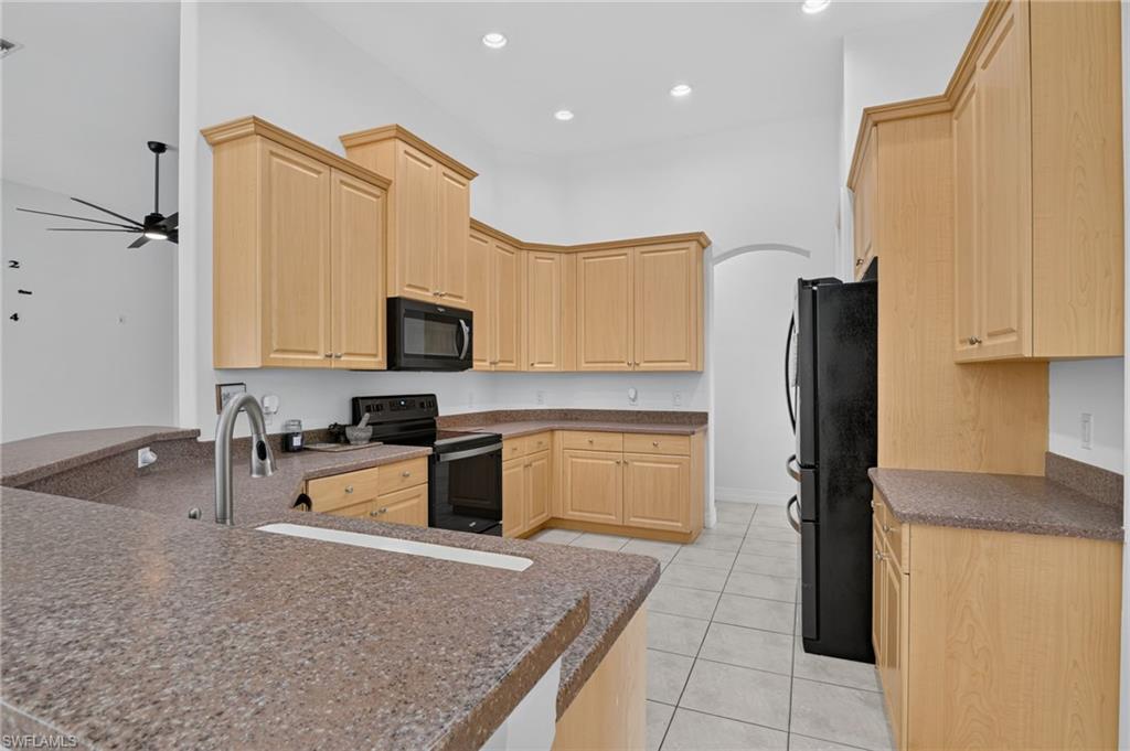 1012 Sw 39th Ter Property Photo 8