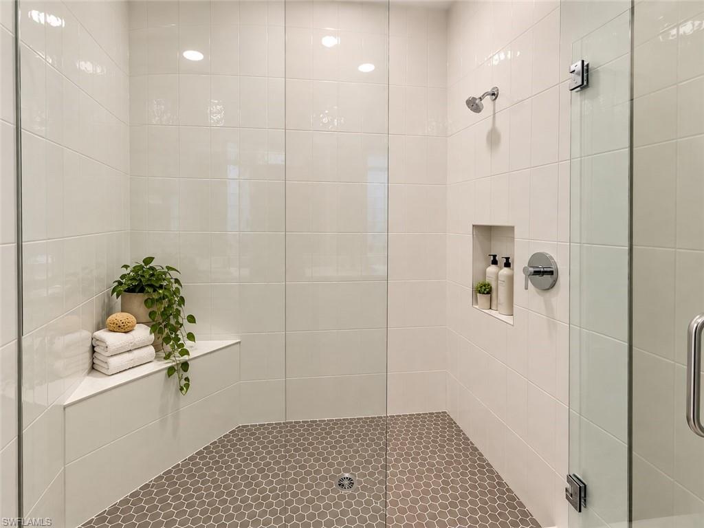 21250 Estiva Villa Cir Property Photo 9