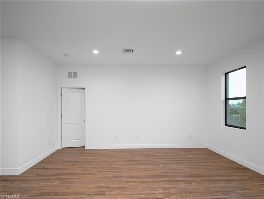 1083 N Hilton Cir Property Photo 4