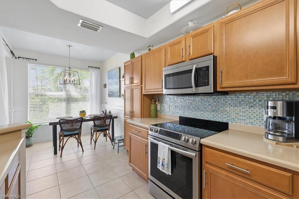 10332 Whispering Palms Dr 1806 Property Photo 5