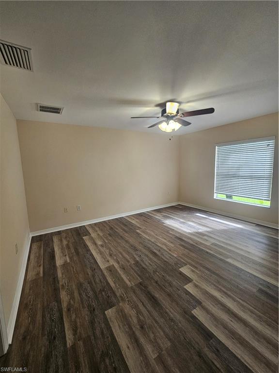 1116 Irving Ave Property Photo 7