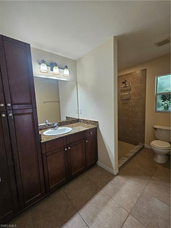 1116 Irving Ave Property Photo 8