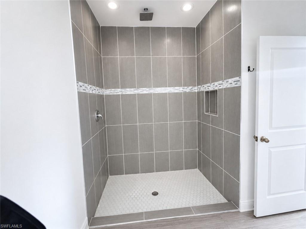 6009 Keystone Cir Property Photo 4