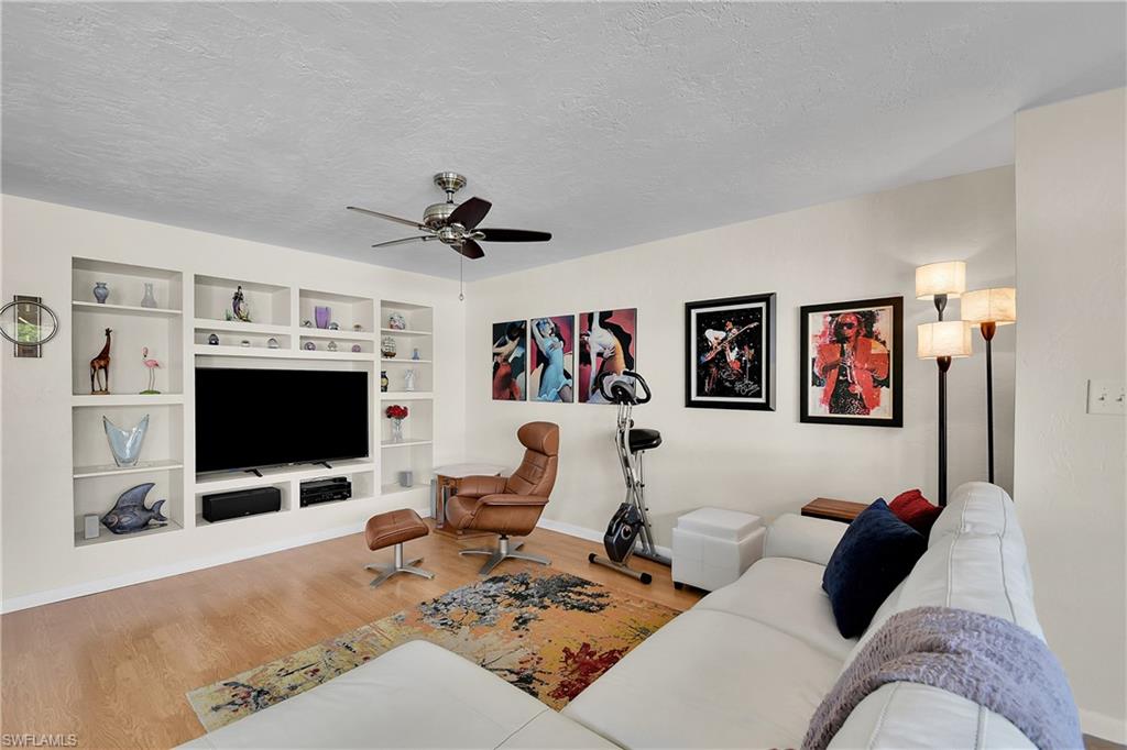 431 Van Buren St E5 Property Photo 6