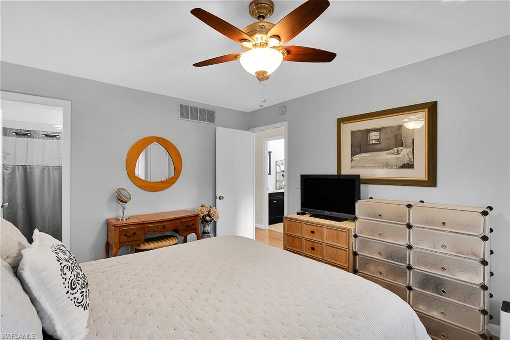 431 Van Buren St E5 Property Photo 15