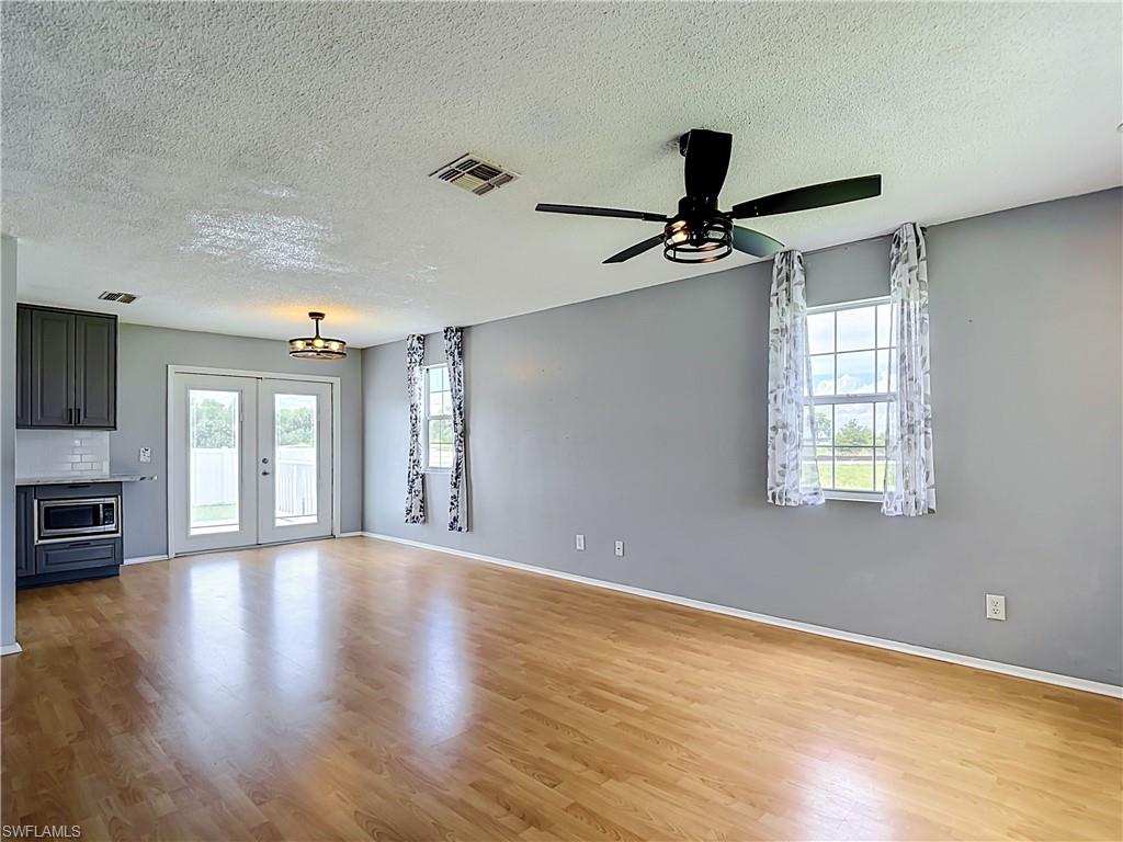 3254 Nancy Ct Property Photo 10