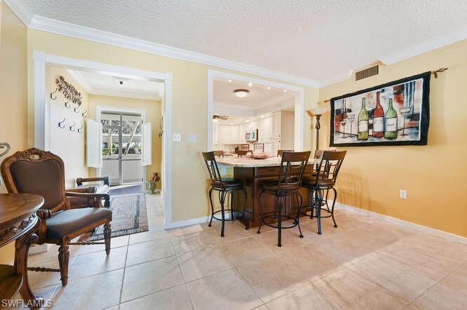 215 Cypress Way E C2 Property Photo 6